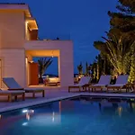 Crystalsea 1 & 2 Infinity Heatedpool Seaview *