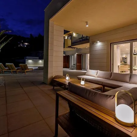 Villa Crystalsea 1 & 2 Infinity Heatedpool Seaview Hvar Town