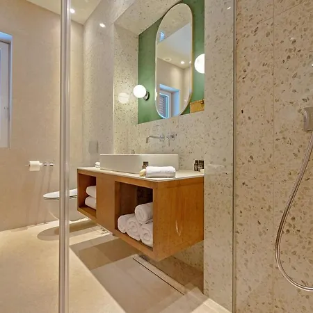 Villa Crystalsea 1 & 2 Infinity Heatedpool Seaview