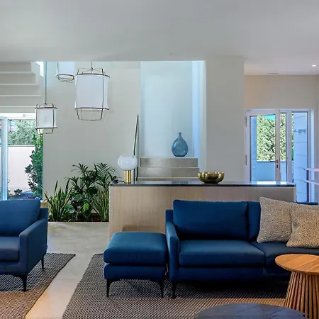 Crystalsea 1 & 2 Infinity Heatedpool Seaview Χβαρ