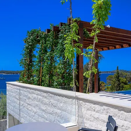 Crystalsea 1 & 2 Infinity Heatedpool Seaview * Hvar Town