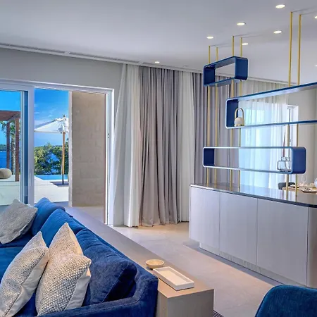 Villa Crystalsea 1 & 2 Infinity Heatedpool Seaview *