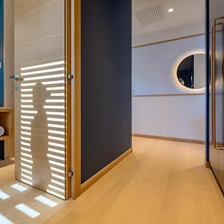 Crystalsea 1 & 2 Infinity Heatedpool Seaview Χβαρ