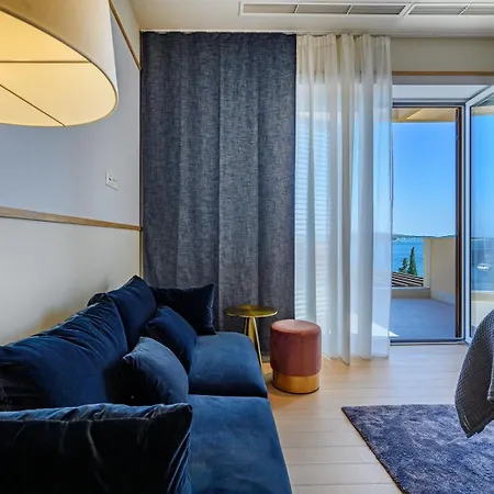 Crystalsea 1 & 2 Infinity Heatedpool Seaview Хвар