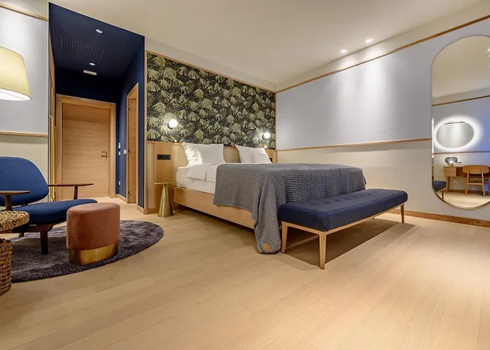 Villa Crystalsea 1 & 2 Infinity Heatedpool Seaview Hvar Town