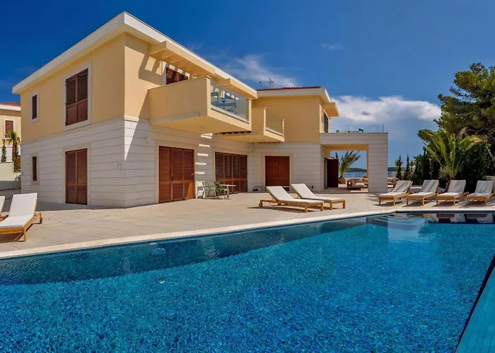Crystalsea 1 & 2 Infinity Heatedpool Seaview Villa Hvar Town