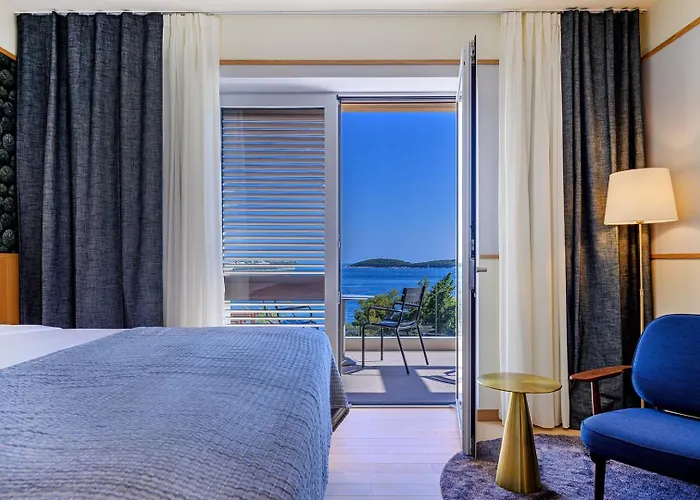 Crystalsea 1 & 2 Infinity Heatedpool Seaview * Hvar Town