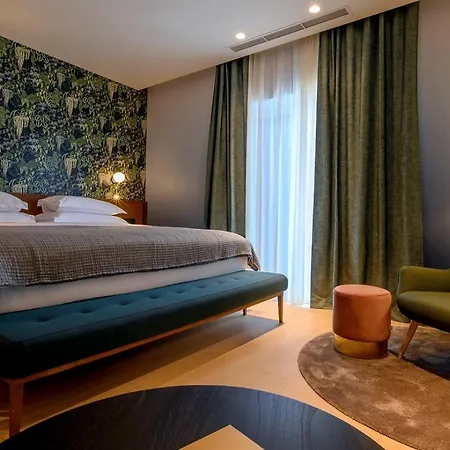 Vila Crystalsea 1 & 2 Infinity Heatedpool Seaview Hvar Town